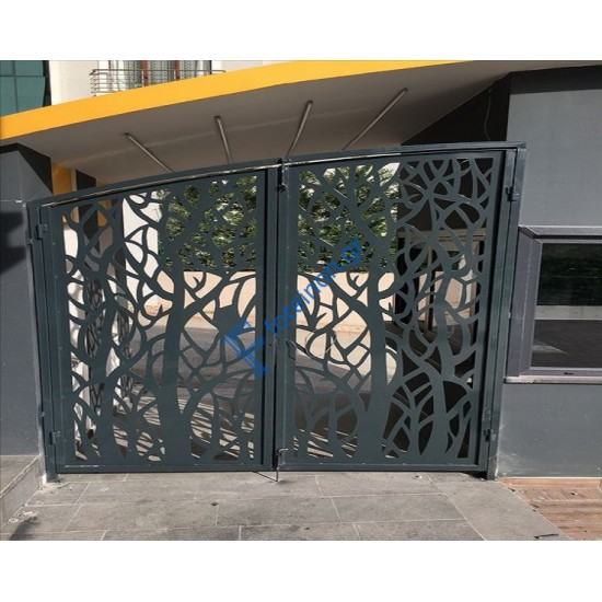 Γκαραζόπορτες και αυλόπορτες από μαύρη λαμαρίνα (τιμή τ.μ)