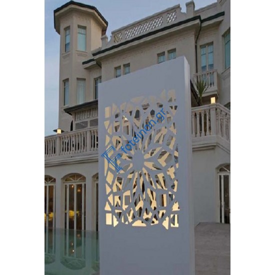 Διακοσμητικό φωτιστικό από μαύρη λαμαρίνα με βάση (τιμή τ.μ)