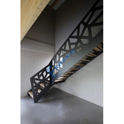 Σκάλες διαμορφωμένες με μαύρη λαμαρίνα (τιμή τ.μ)