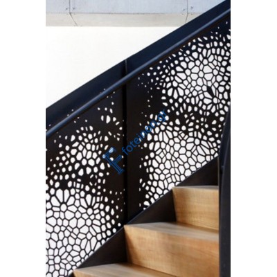 Σκάλες διαμορφωμένες με μαύρη λαμαρίνα (τιμή τ.μ)