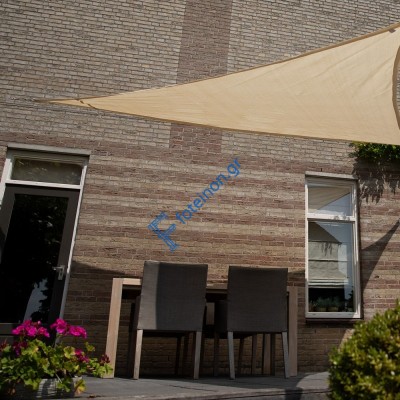 Τρίγωνα πανιά σκίασης διάτρητα γωνία 90°-4,2 x 4,2 x 6m σε χρώμα άμμου